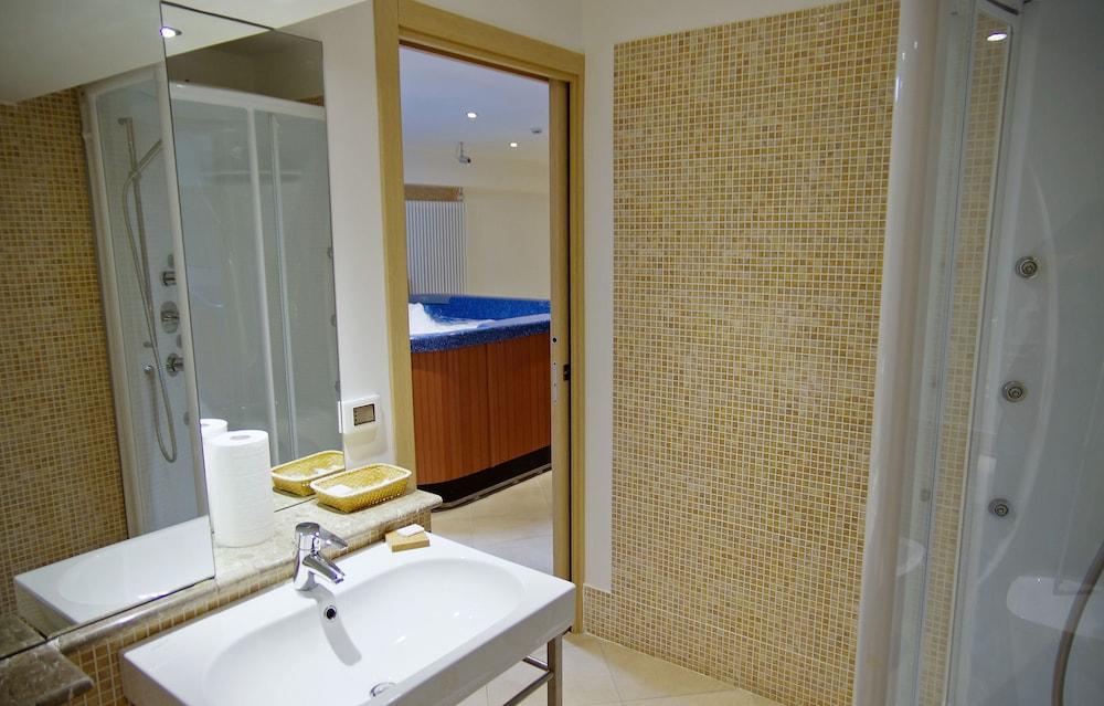 Bb 10 Serpotta - Palazzo Riolo & Restaurant ปาแลร์โม ภายนอก รูปภาพ